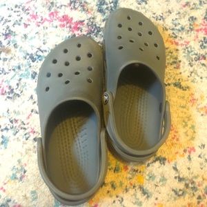 Gray Crocs Mens 6 Womens 8